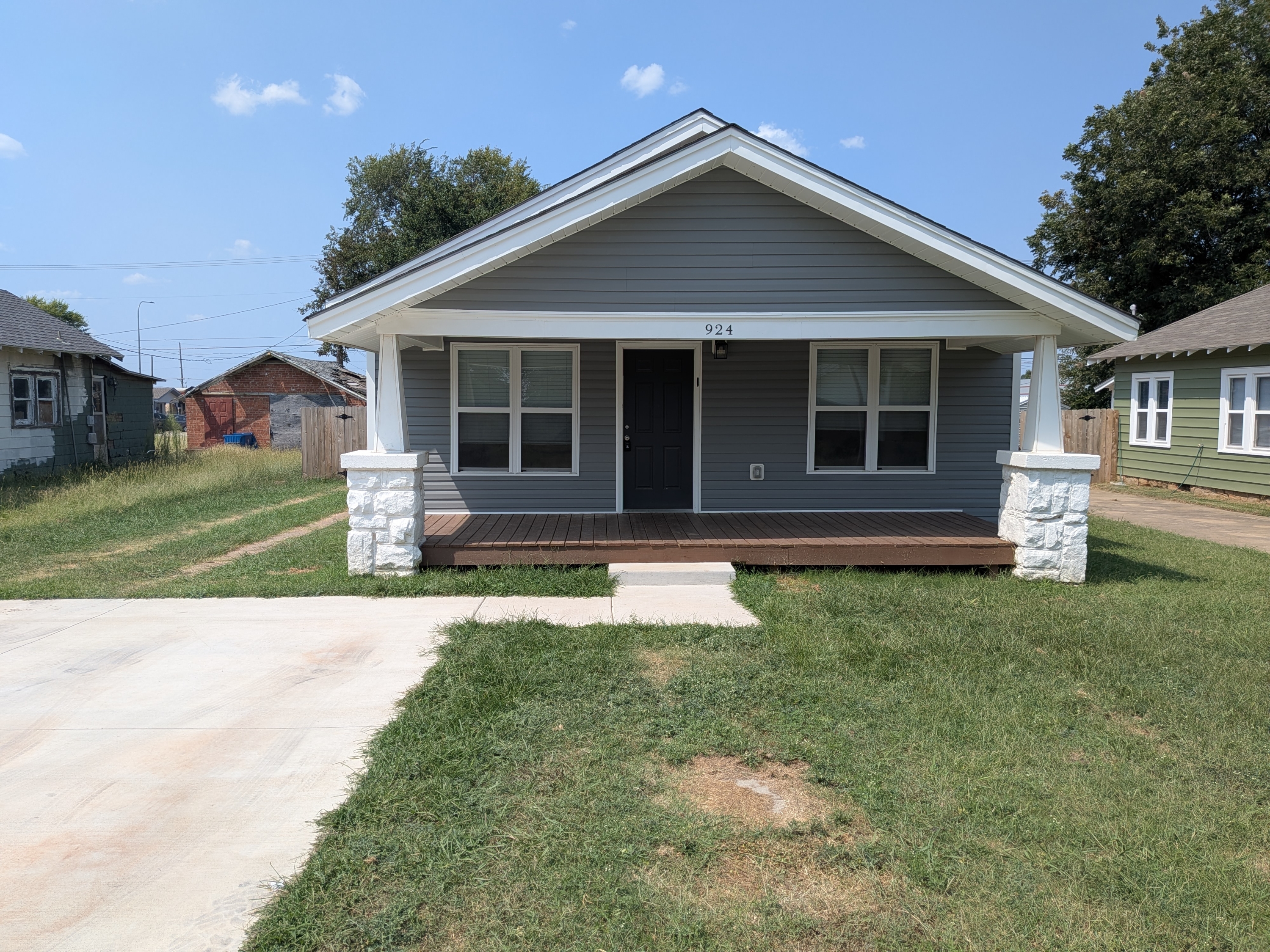 924 East Walnut Street